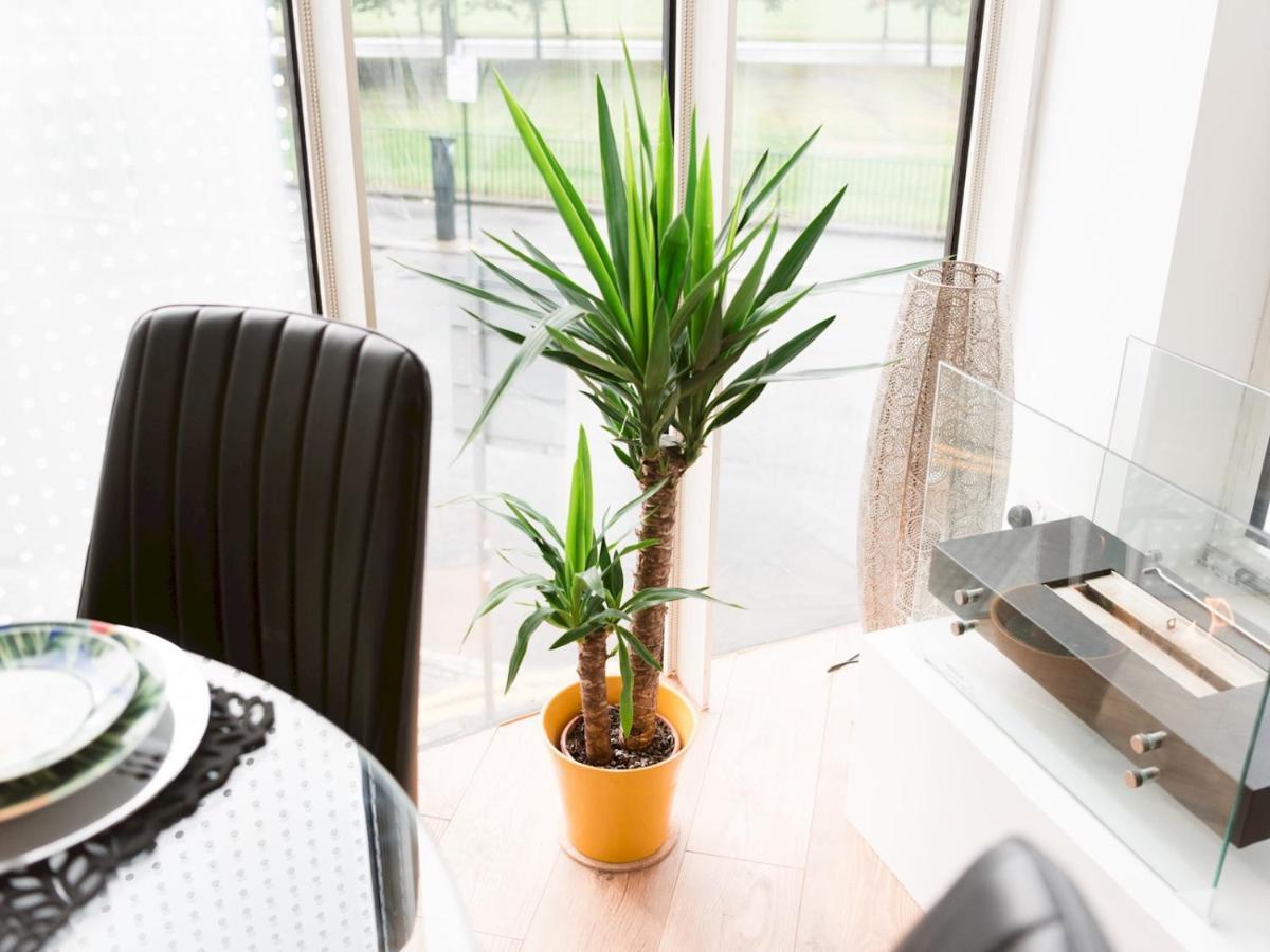 Pass The Keys Stylish 2Bed Rental Unit Glasgow Green Exterior foto