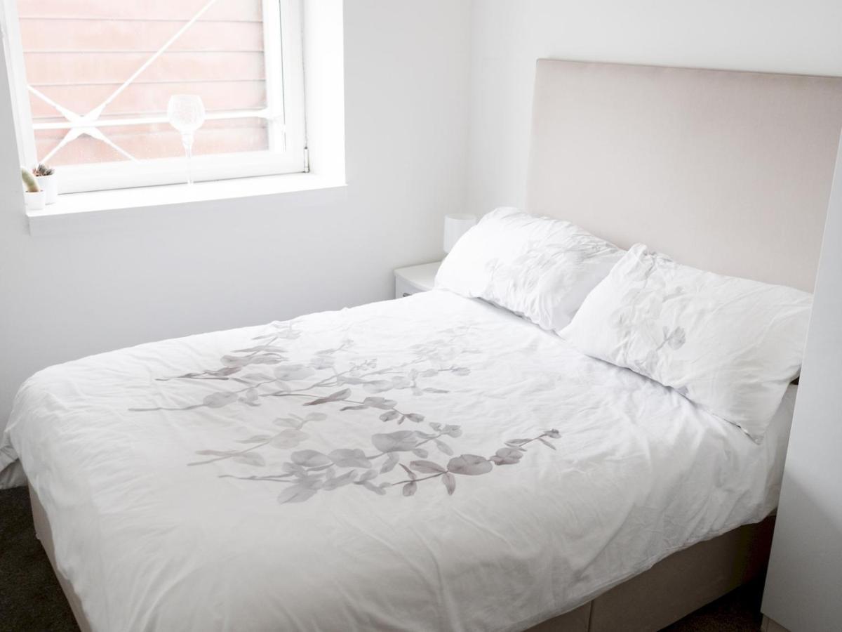 Pass The Keys Stylish 2Bed Rental Unit Glasgow Green Exterior foto